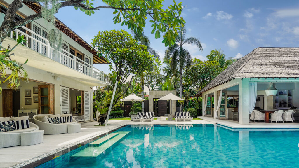 001 Villa Jajaliluna Pool Deck 7 - Island Events Co Bali