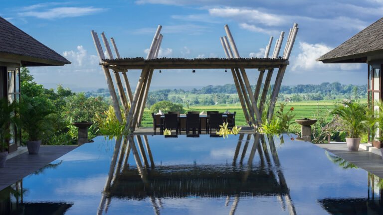 002 Villa Mandalay Bale With Rice Field View 22 - Island Events Co Bali